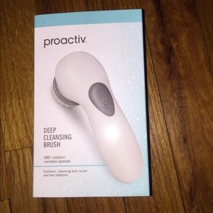 Proactiv Deep Cleansing Brush